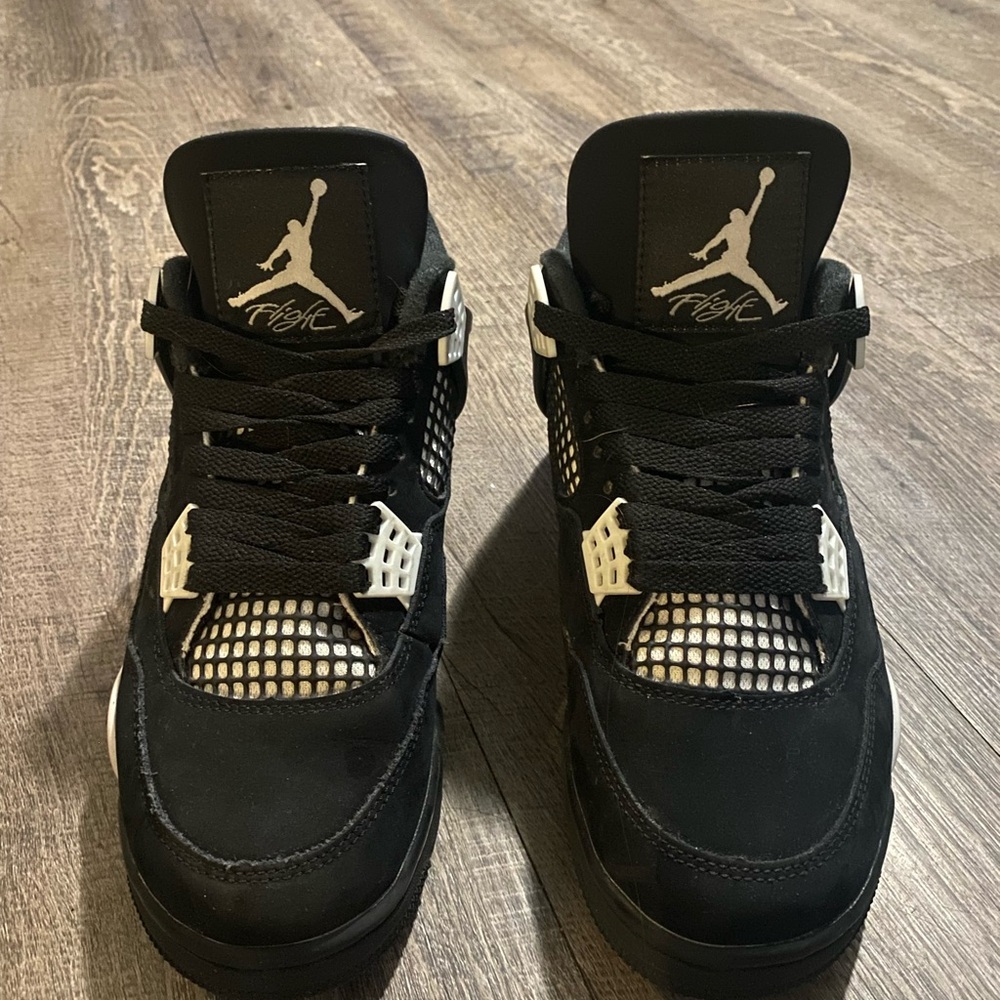 White Thunder Jordan 4 Retro